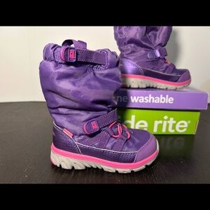 Stride Rite Made2Play Insulated Sneaker Snow Boots Purple Toddler Girls 6M